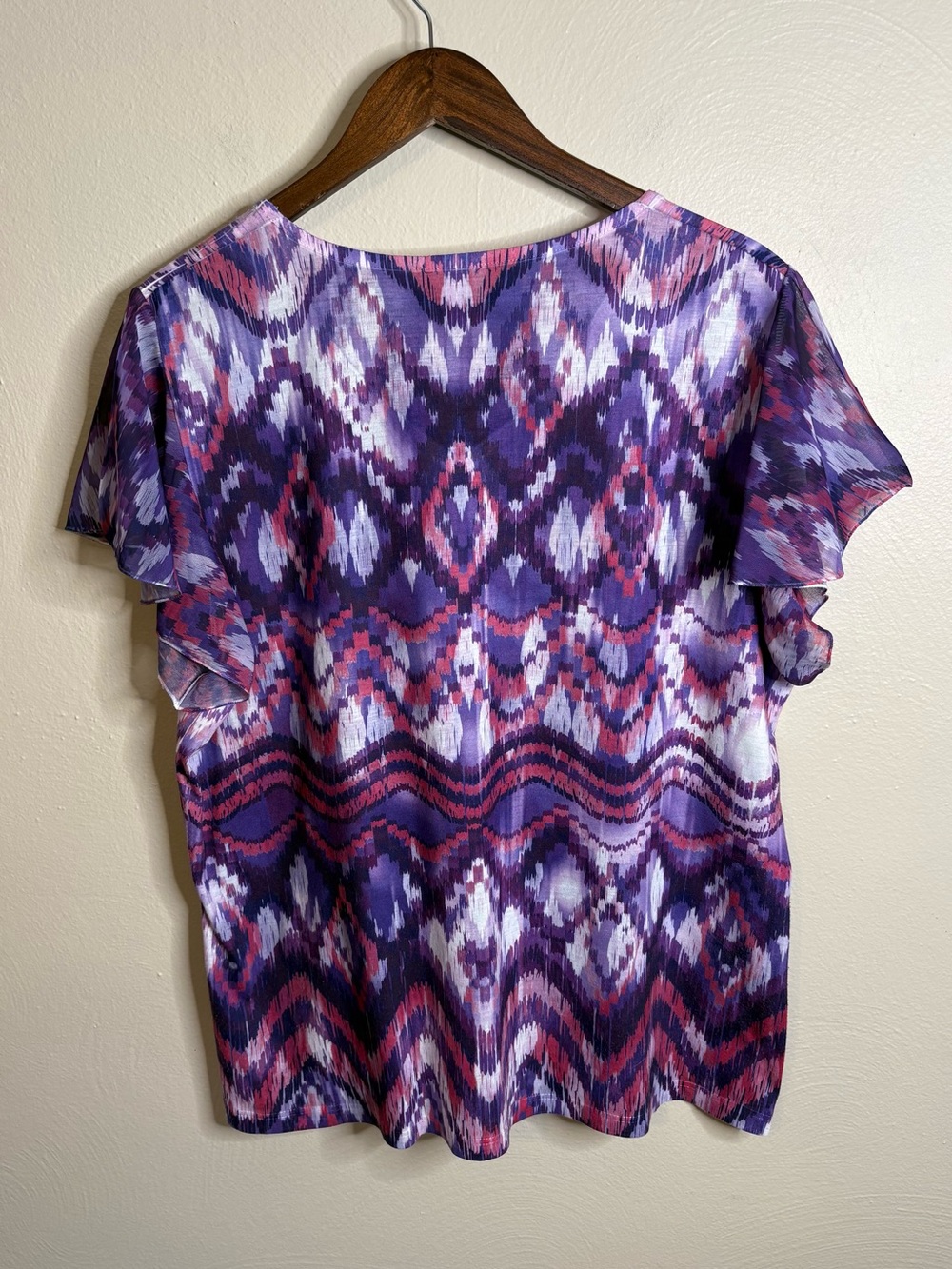 Chico’s 3 XL Purple Ikat Print Flutter Sleeve Rhinestone V-Neck Boho Blouse Top - Picture 6 of 11